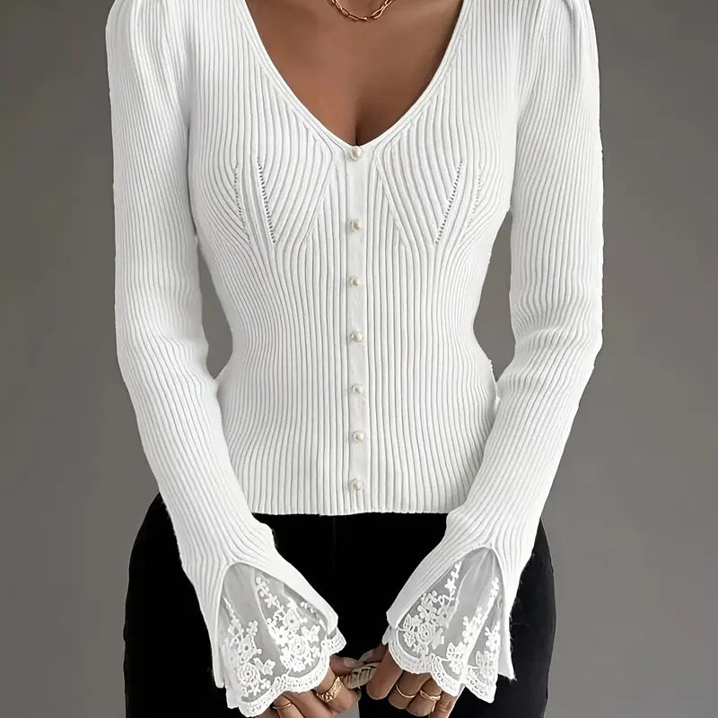 V-nyakú, csipke ujjú, rózsamintás pulóver