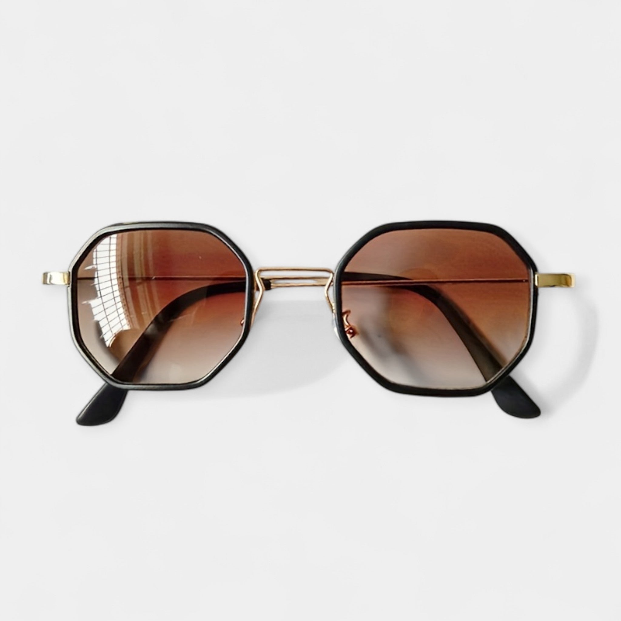 Ilona | Modern, kényelmes, tükröződésmentes szemüveg