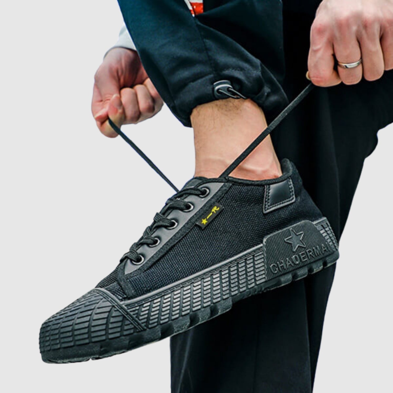 Márk | Ferfi tartós cipők varosi stílusban