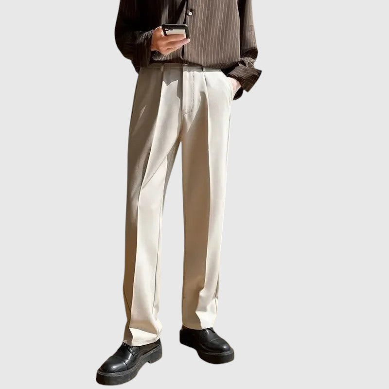 István | Laza elegance minden alkalomra